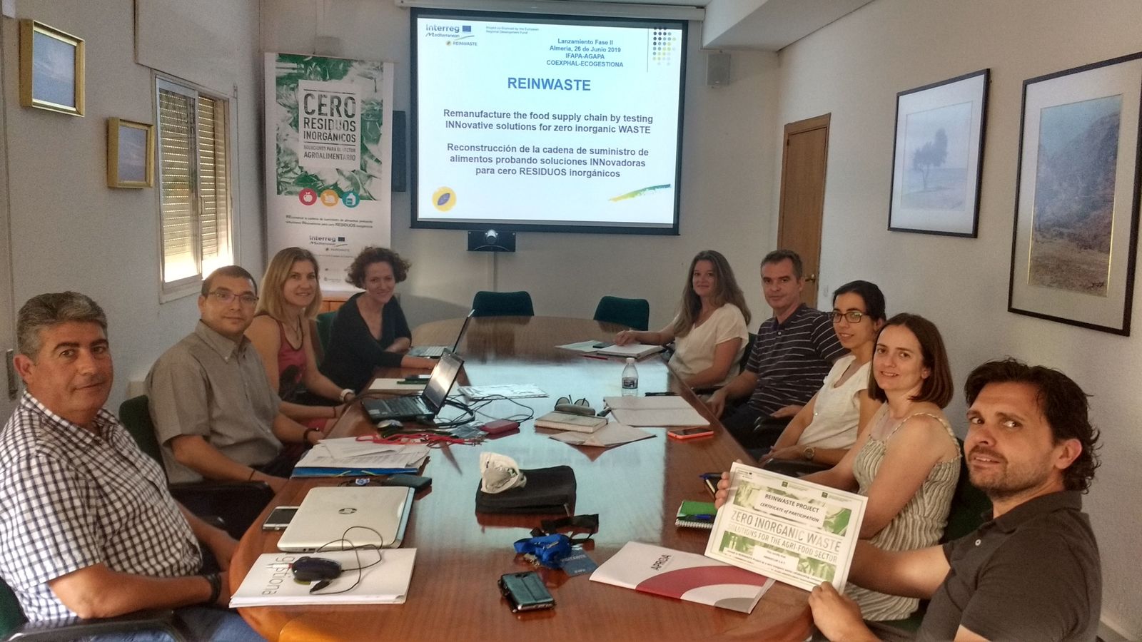 Imagen del encuentro de trabajo mantenido en el Centro Ifapa de La Mojonera.