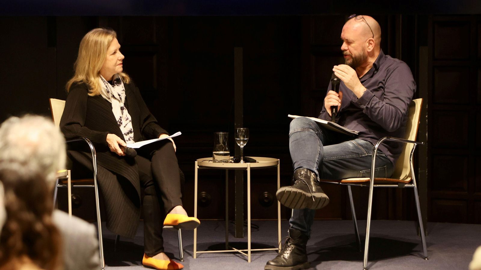 Reinier De Graaf conversa con Martha Thorne.