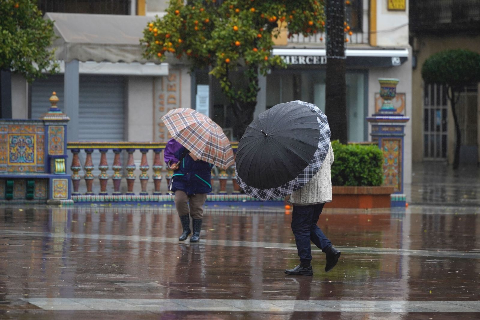 Fotos de las lluvias de la borrasca Leonardo este miércoles en Algeciras