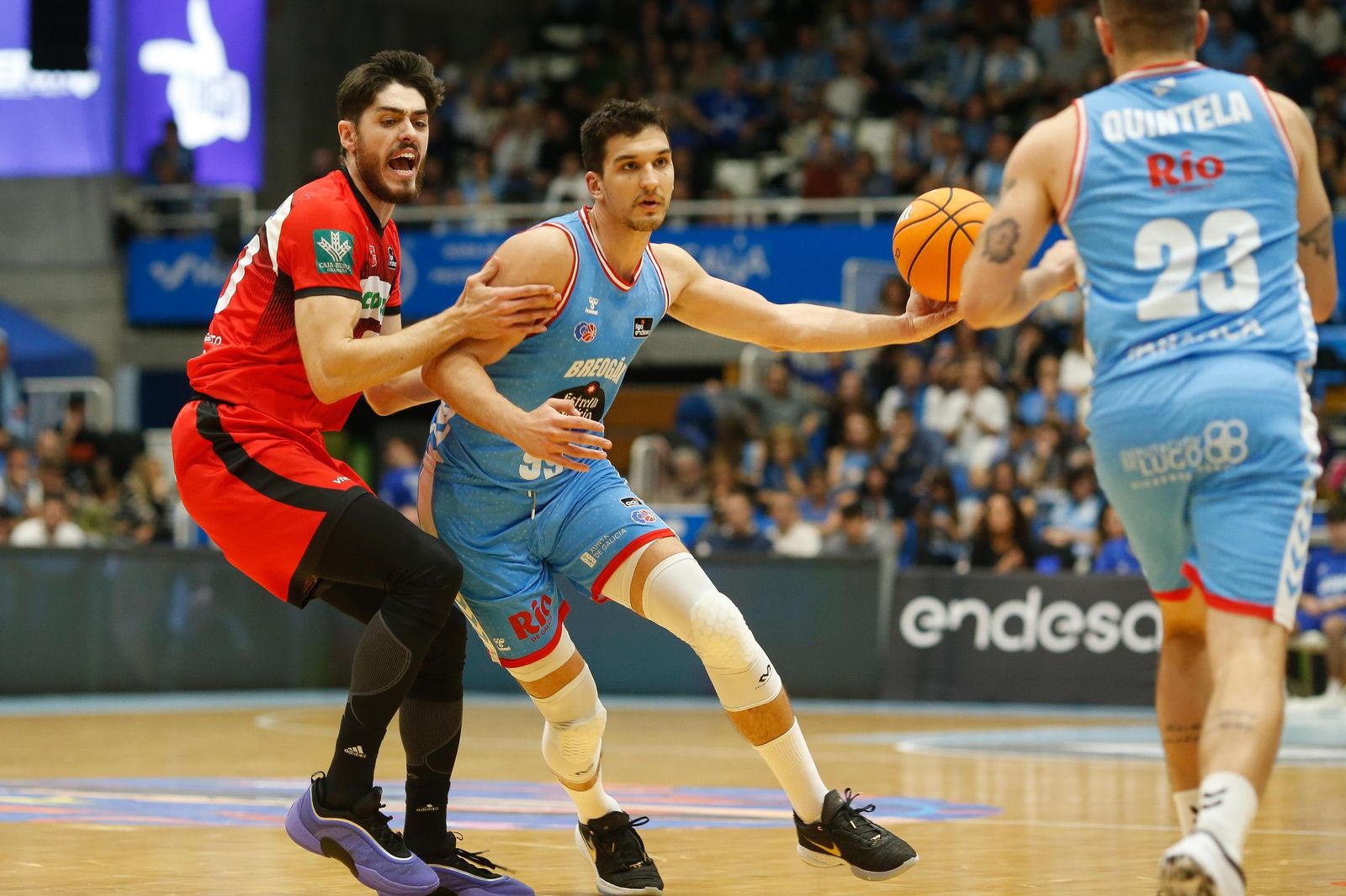 Vicedo hizo un gran trabajo en defensa.