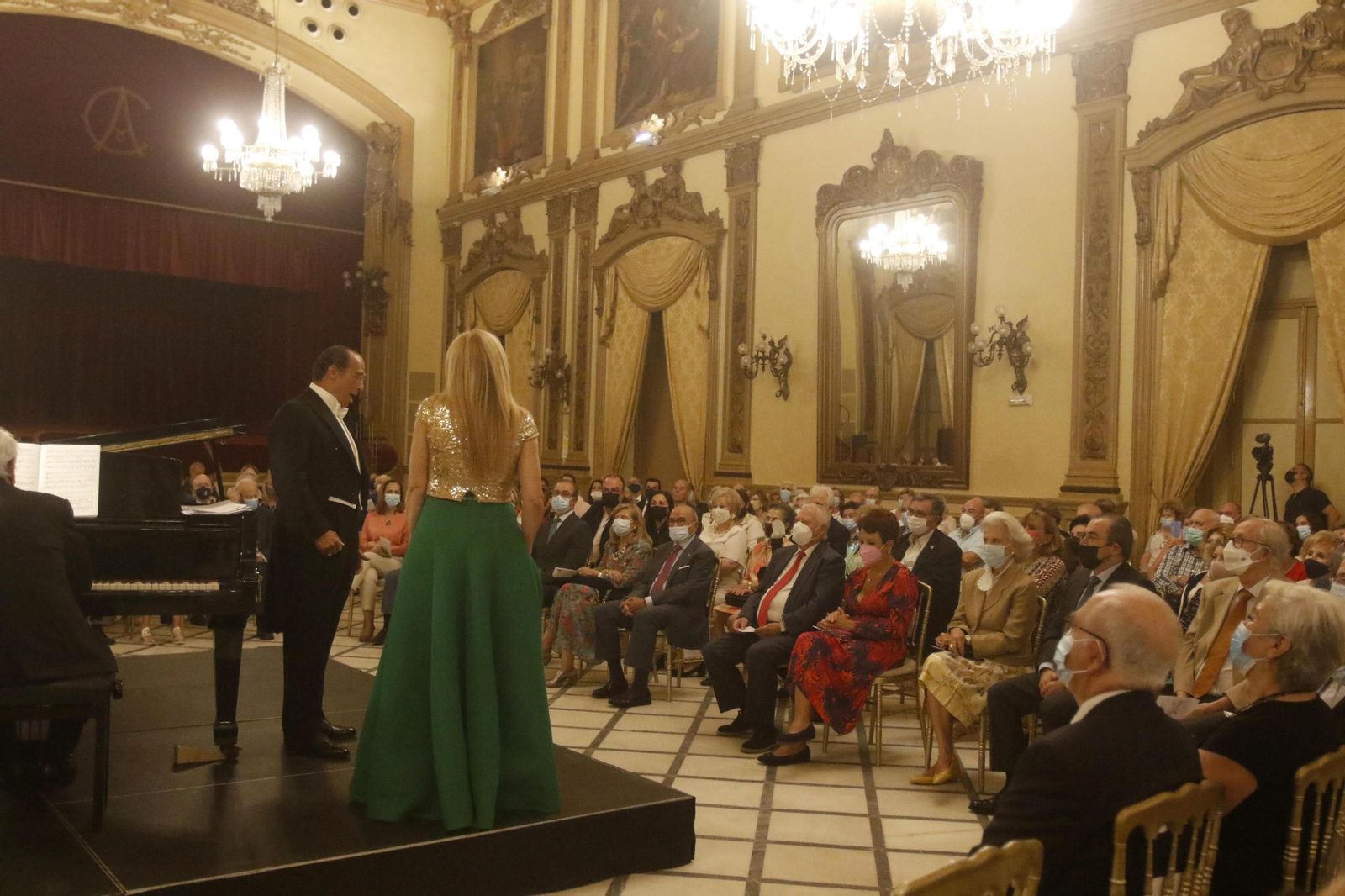 La gala lírica a beneficio de la Real Academia de Córdoba celebrada en el Círculo, en fotografías