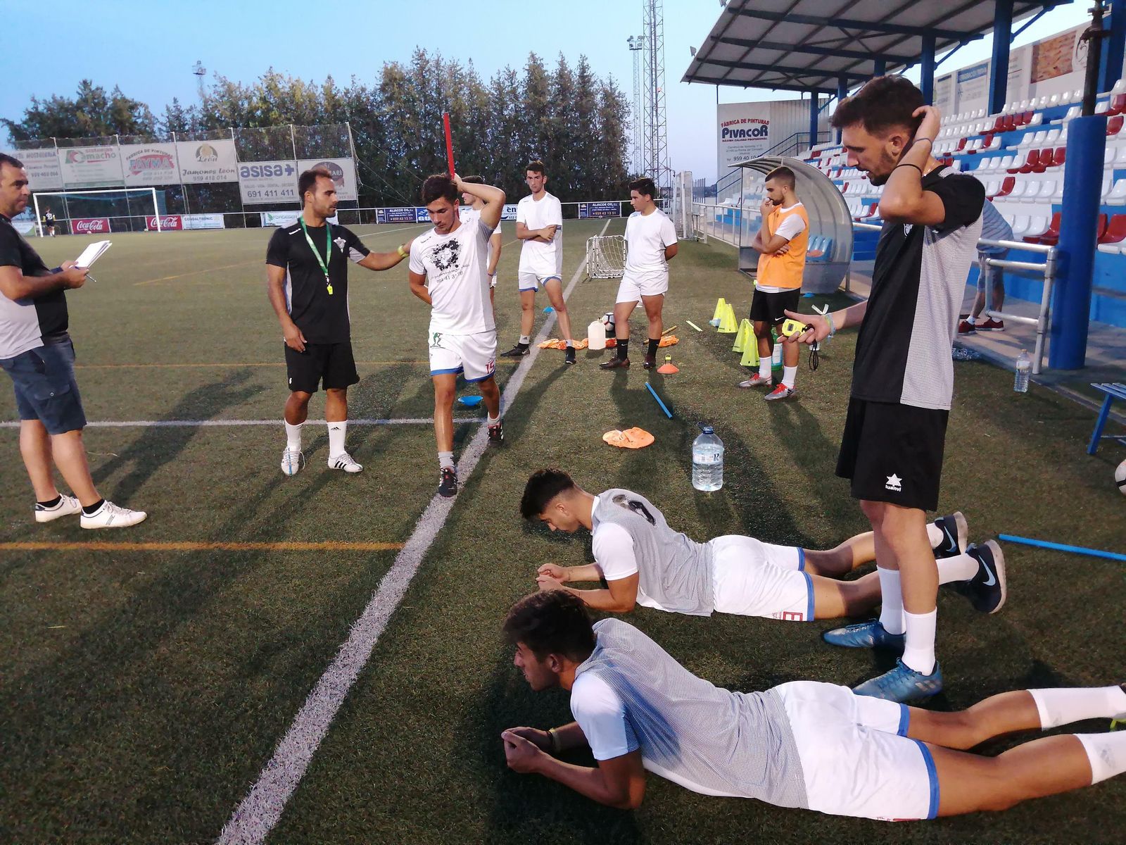 Una de las primeras sesiones de trabajo del Bollullos 2019-20.