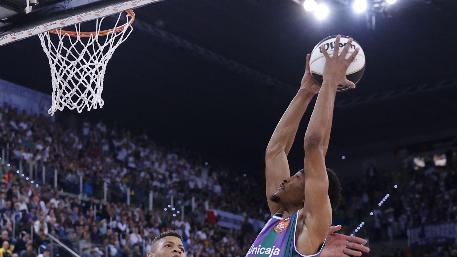 El Unicaja, campeón de Copa: Todas las imágenes del partido, la fiesta y la llegada a Málaga