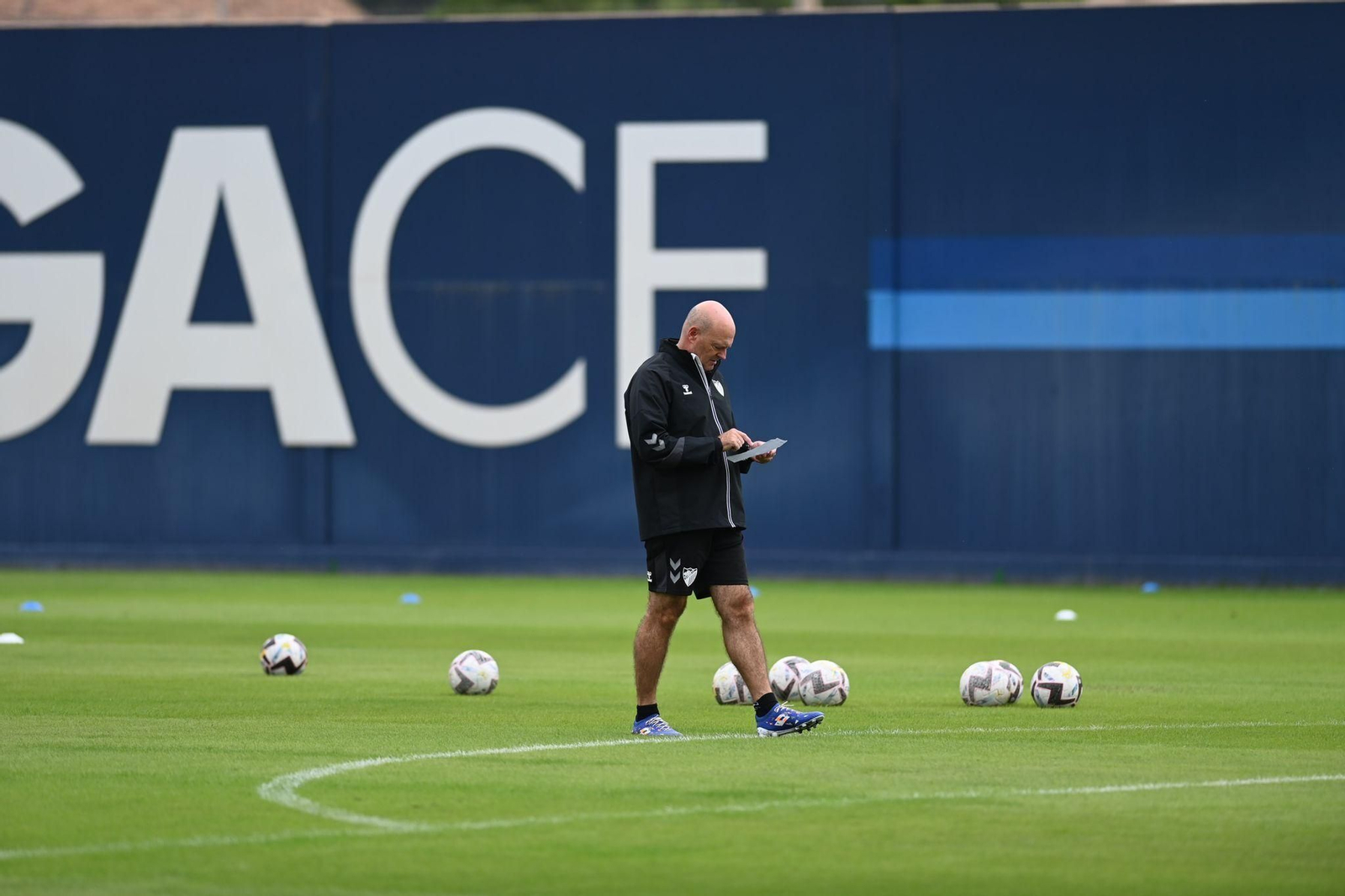 El Málaga CF mastica la derrota entrenando