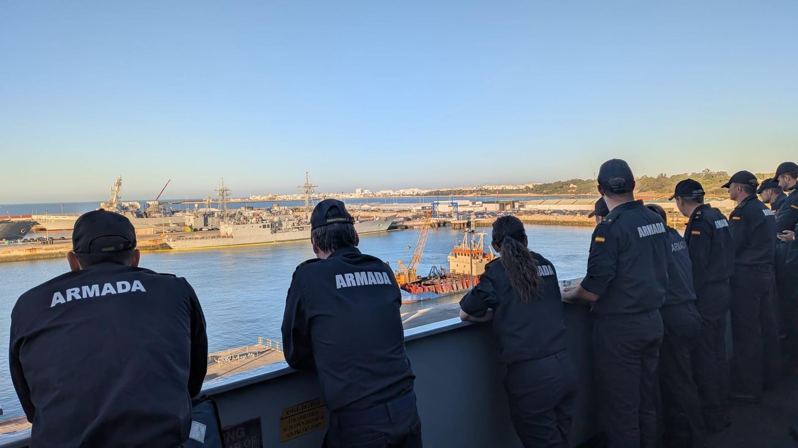 Llegada del buque 'Galicia'  a la base naval de Rota.