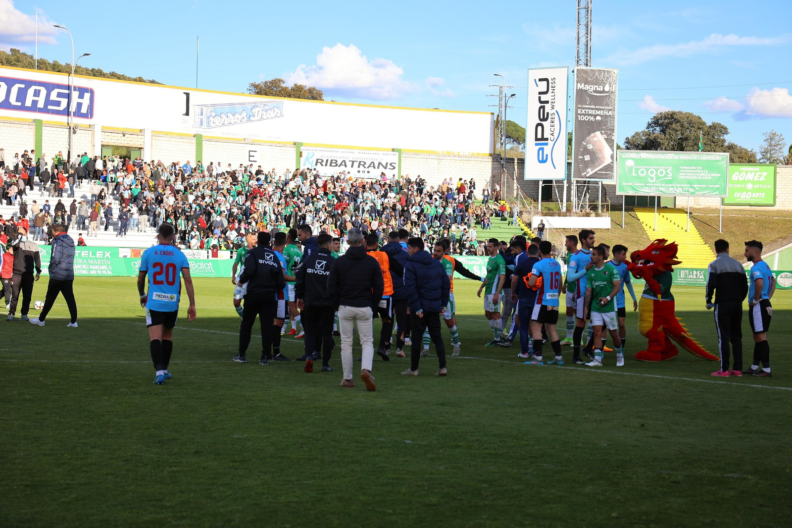 Las imágenes del empate del Córdoba CF en su visita al Cacereño