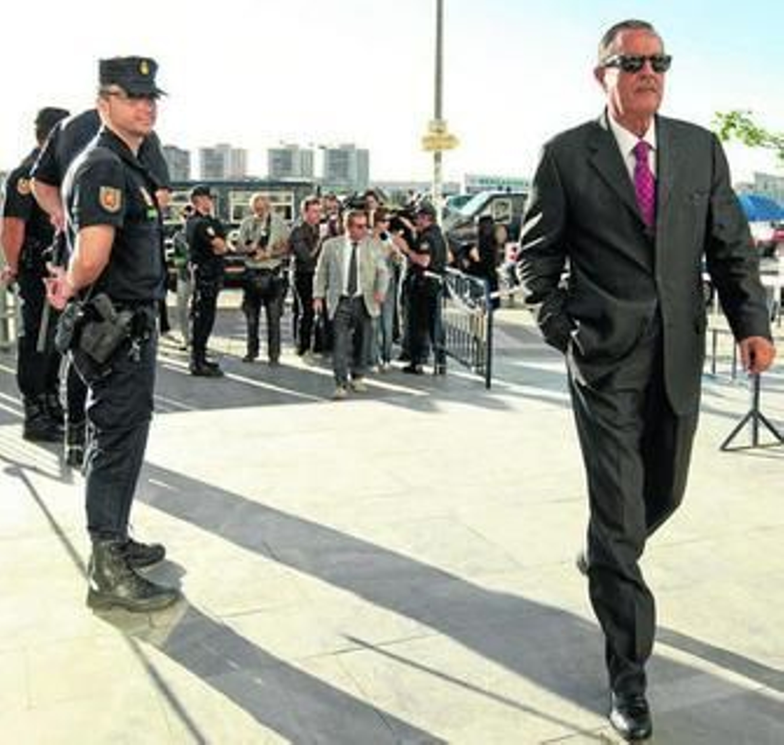 Julián Muñoz, ayer a su llegada al Palacio de Justicia de Málaga.