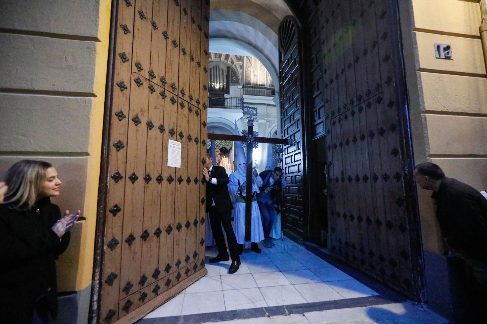 Te contamos en imágenes la Santa Cena tras la lluvia en la ciudad
