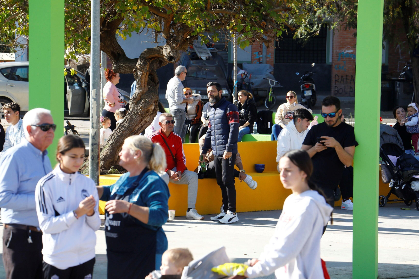 Así ha sido el perol gourmet celebrado en Las Palmeras de Córdoba, en imágenes