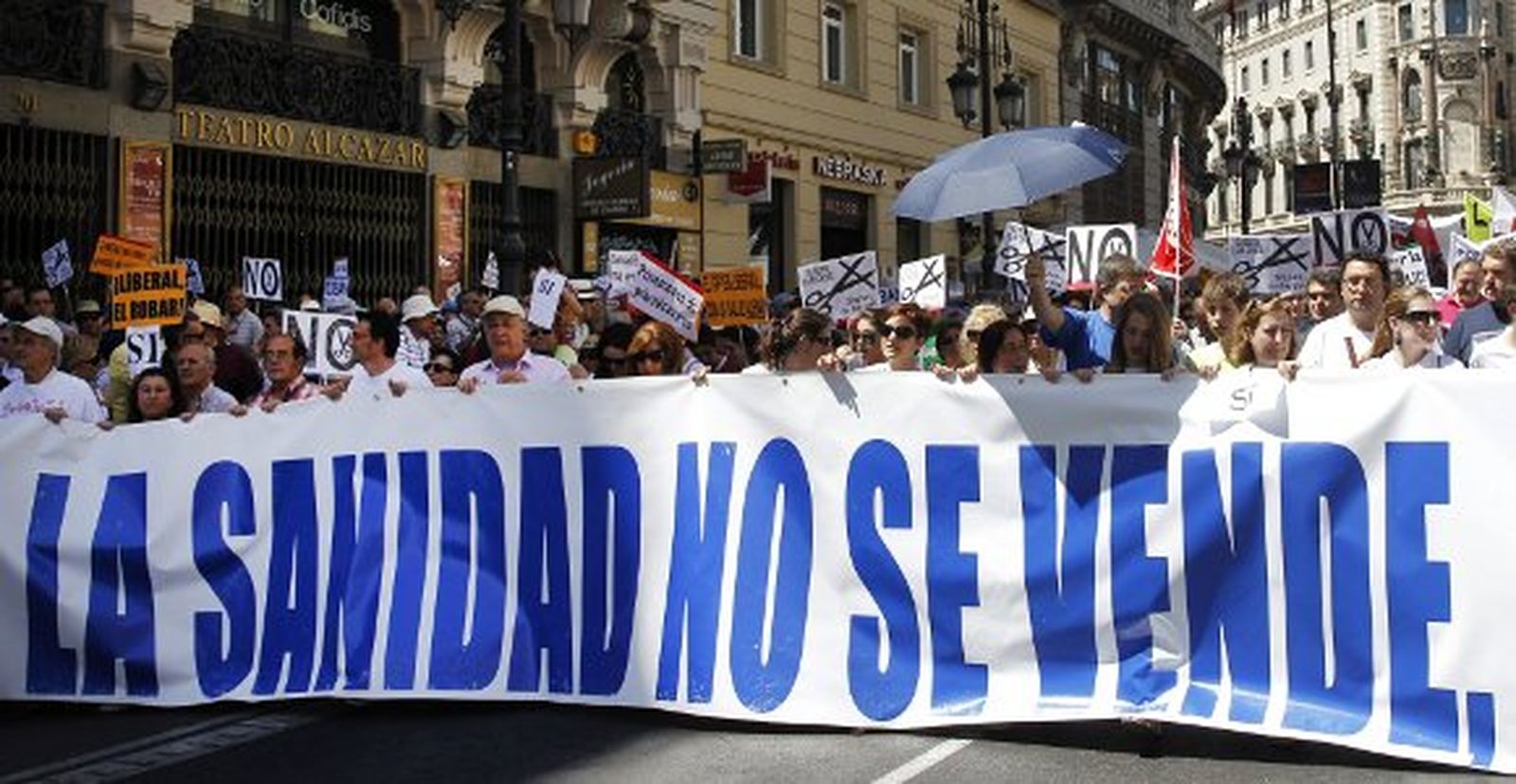 La 'marea blanca' vuelve a las calles de Madrid