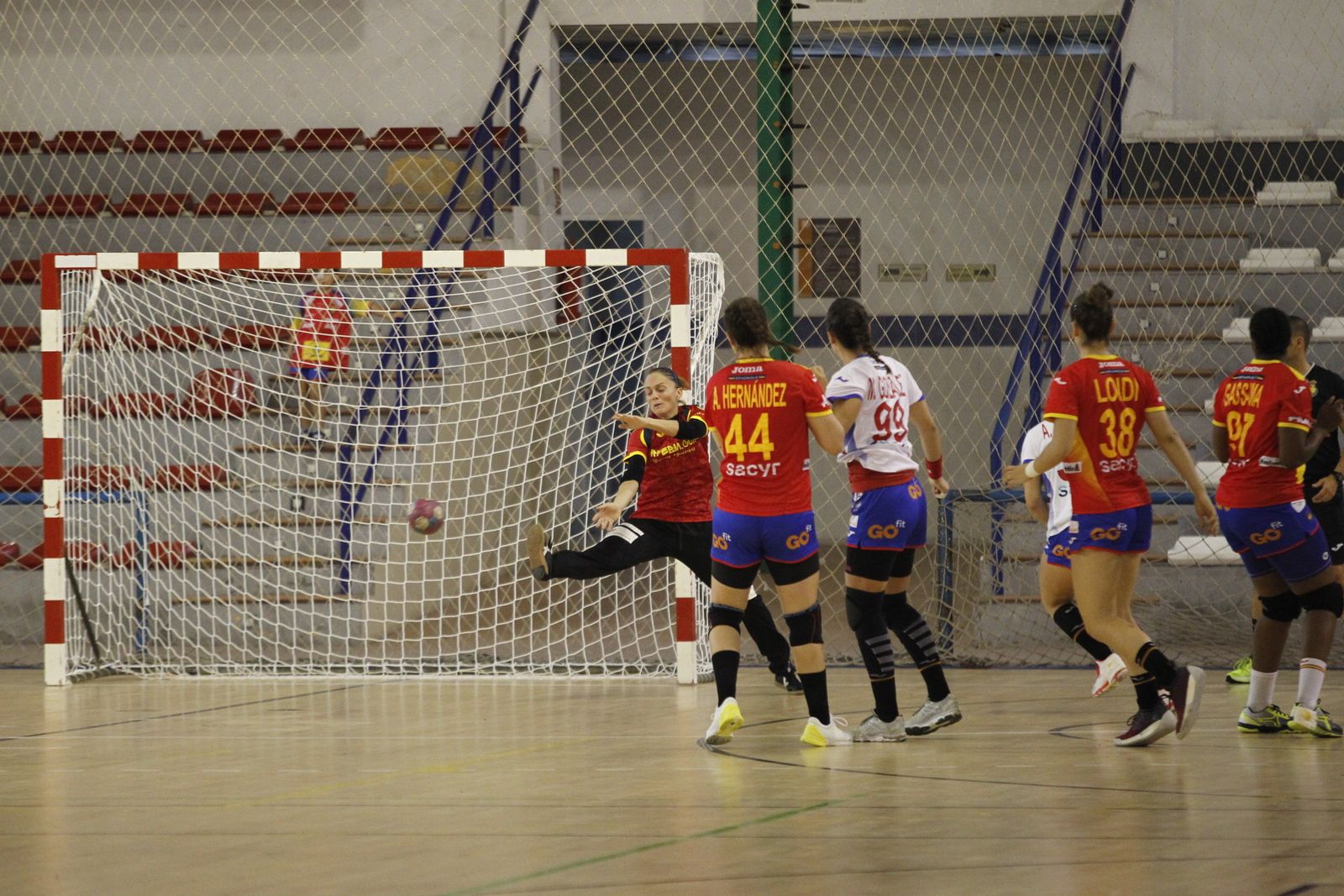 Fotogalería 'guerreras de balonmano'. Entrenamiento Selección Española