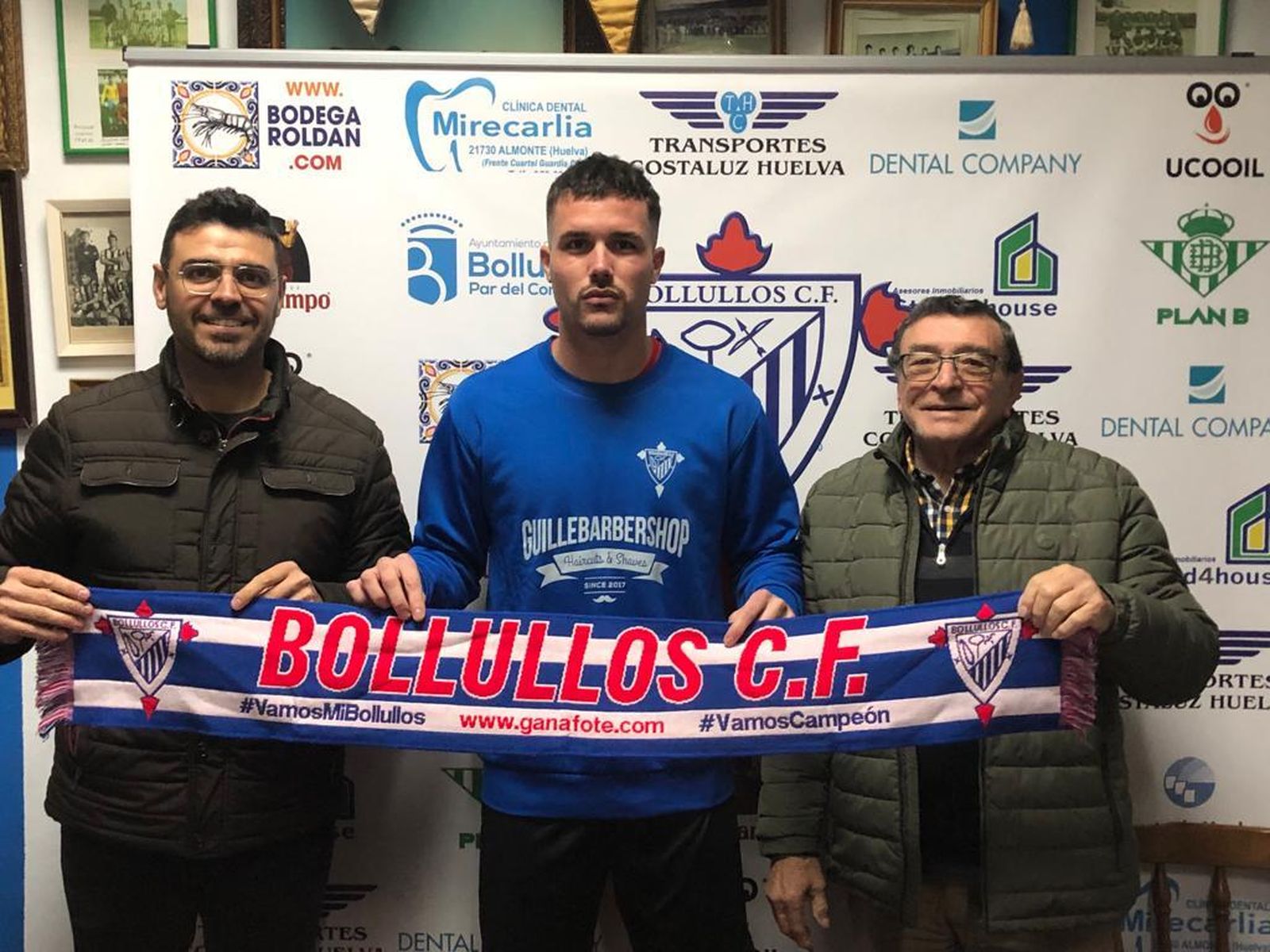 Kevin Bautista seguirá en el Bollullos hasta final de temporada.