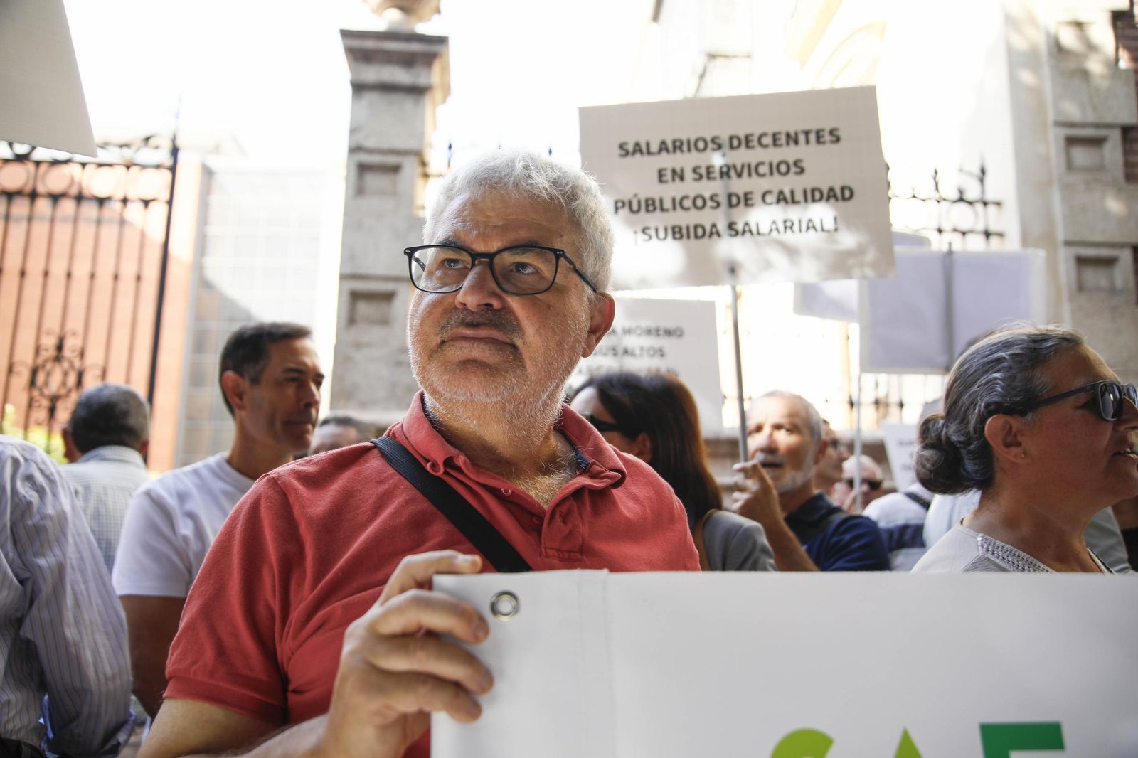 Las imágenes de la concentra para reclamar mejoras laborales para el personal funcionario de la Junta de Andalucía en Almería