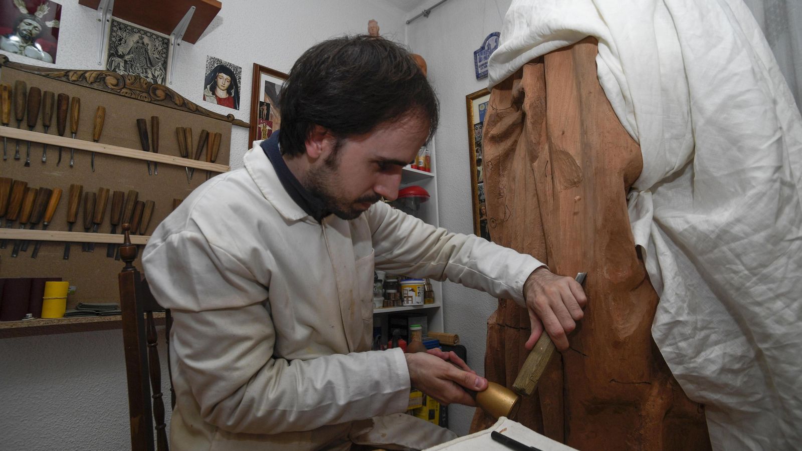 Pablo Fernández ha trabajado especialmente para las hermandades de gloria