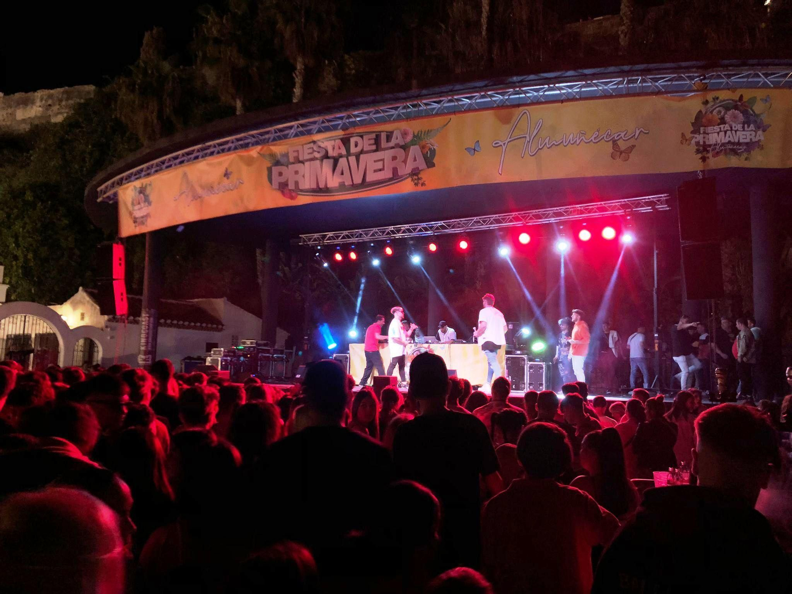 Ambiente en la Fiesta de la Primavera de Almuñécar.