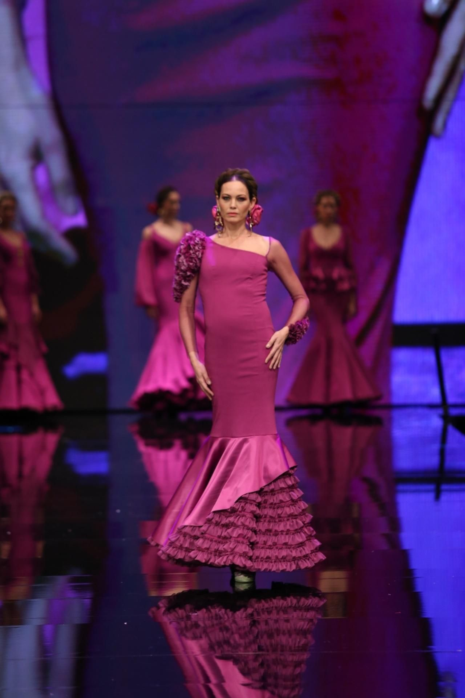 Pilar Rubio en SIMOF 2019, fotos del desfile
