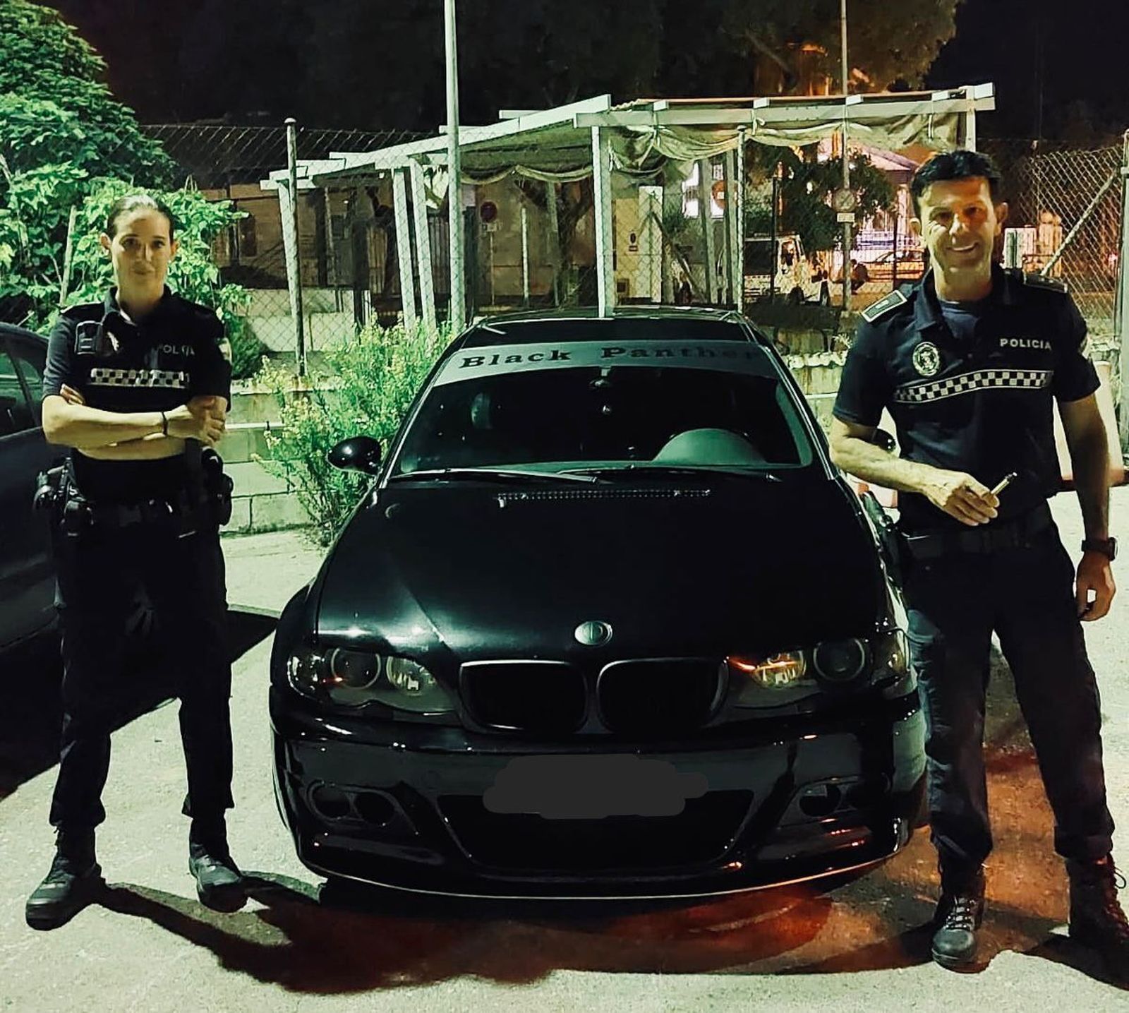 La Policía Local de El Puerto, durante la intevención.