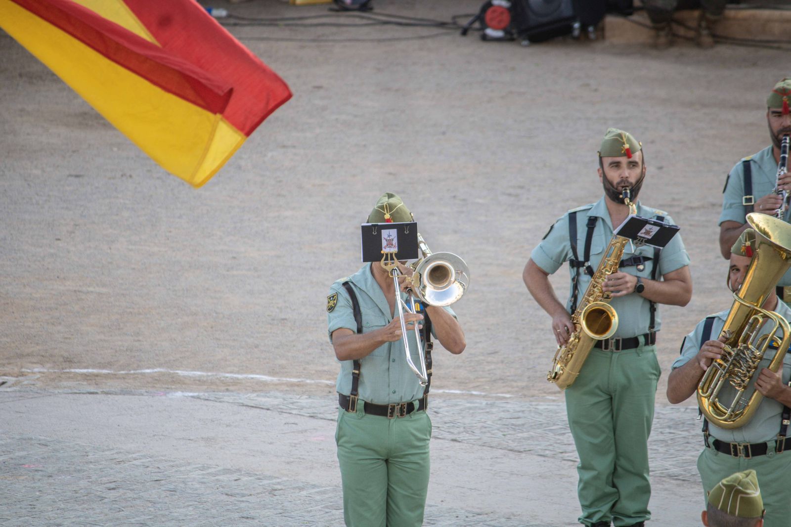Las bandas de música se lucen antes del Día de las Fuerzas Armadas en Granada