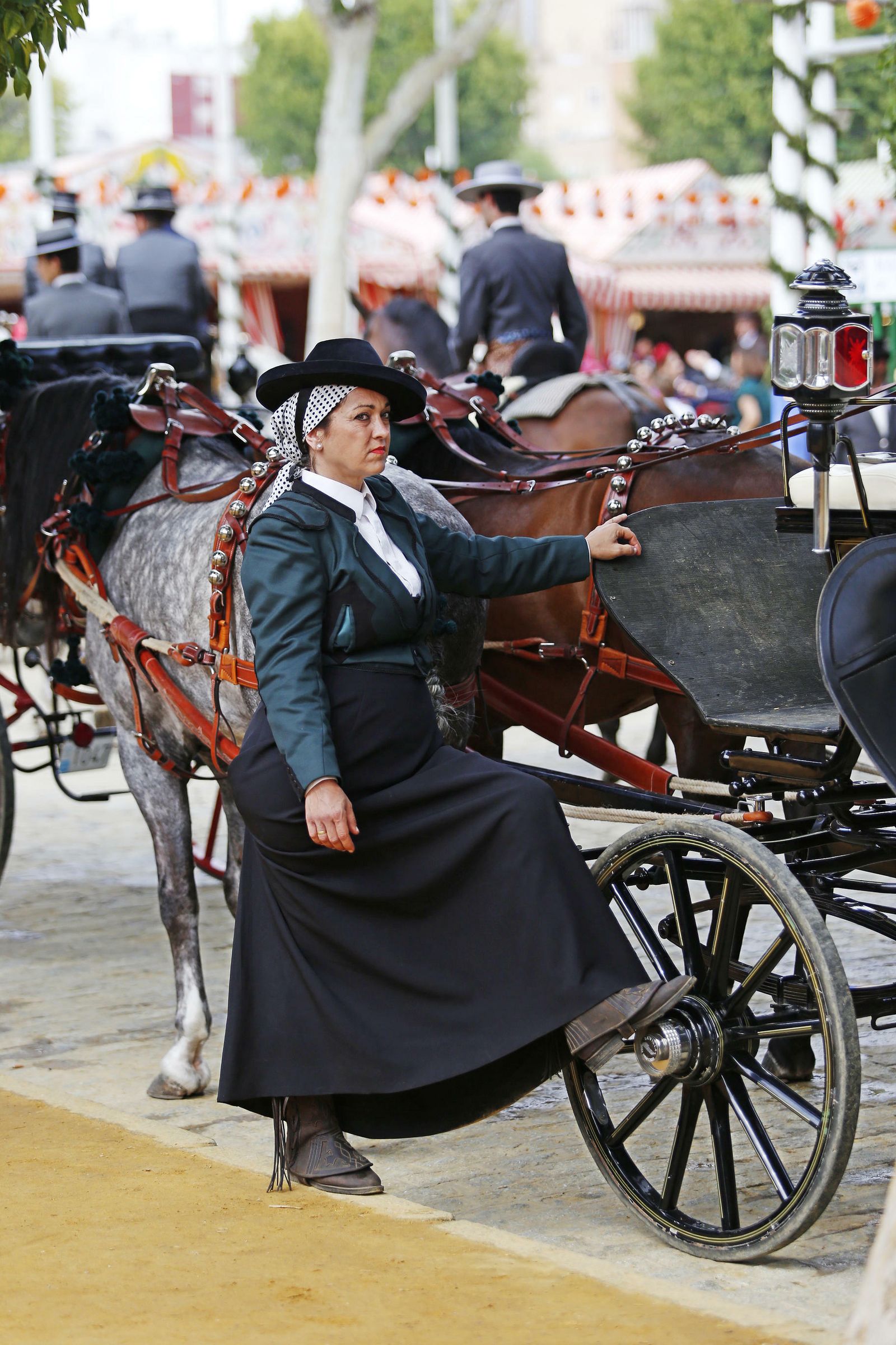 El Lunes de Feria, el primero con silencio en los 'cacharritos', en imágenes
