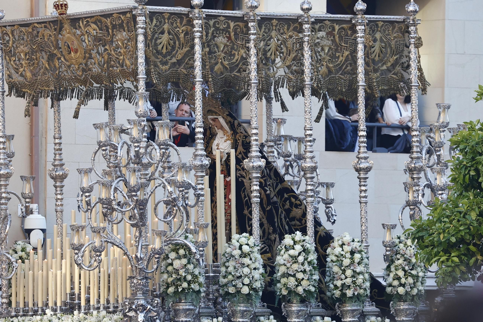 El Sepulcro el Viernes Santo en Málaga, en imágenes