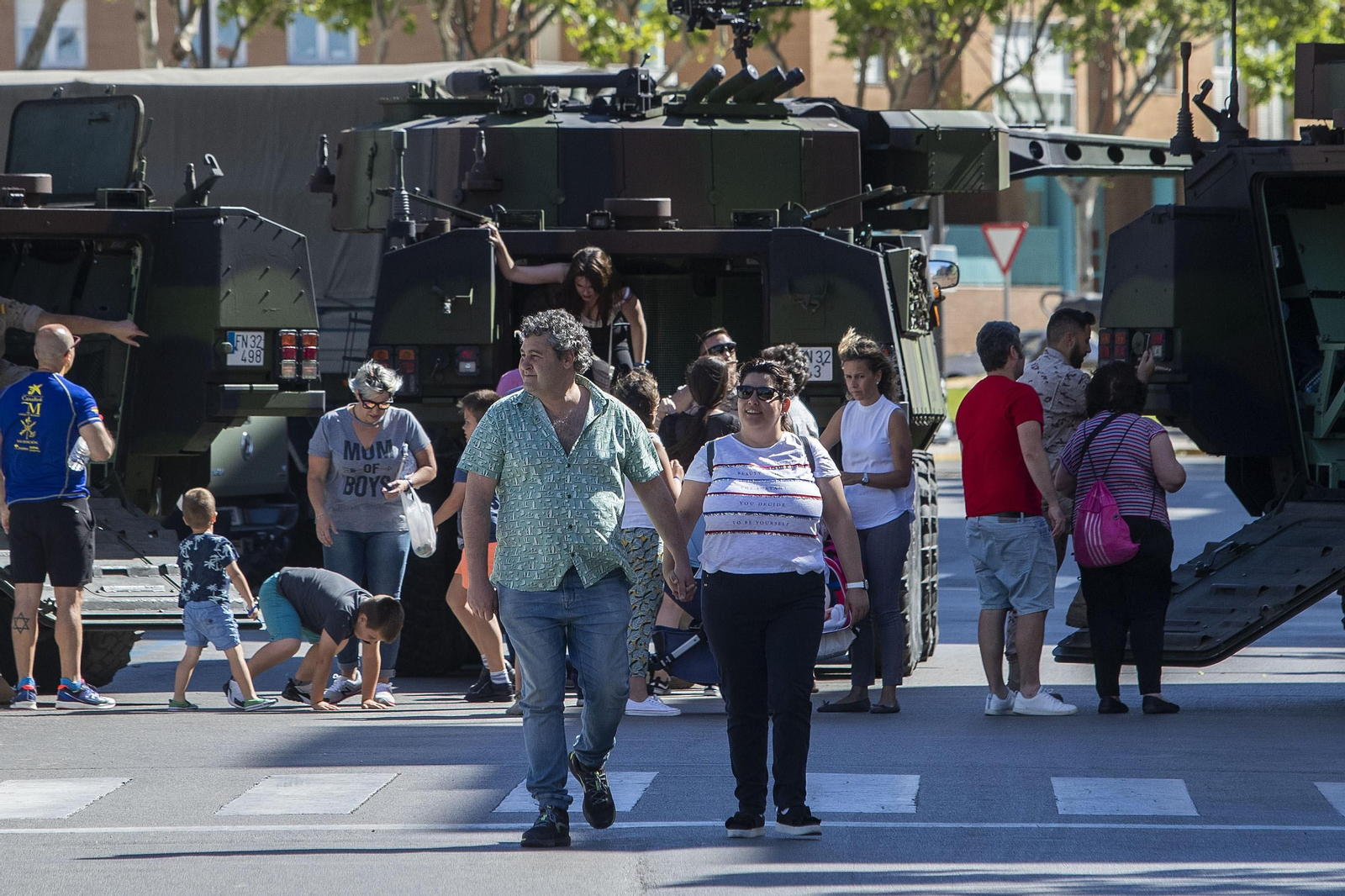 Exposición por el Día de las Fuerzas Armadas en San Fernando