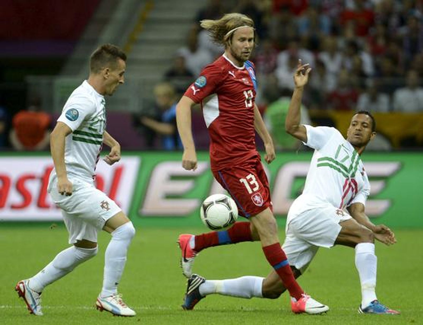 Un gol de Cristiano Ronaldo pone a Portugal en las semifinales de la Eurocopa.

Foto: EFE