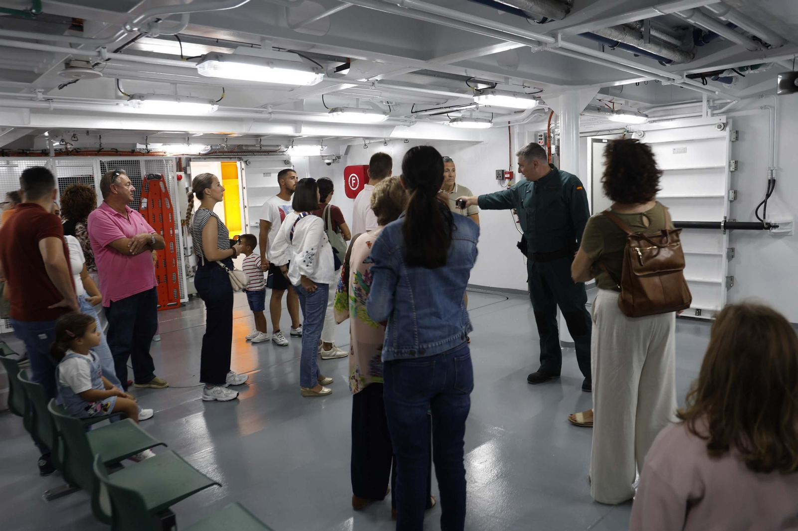 Fotos del nuevo patrullero de la Guardia Civil " Duque de Ahumada " en el Puerto de Algeciras