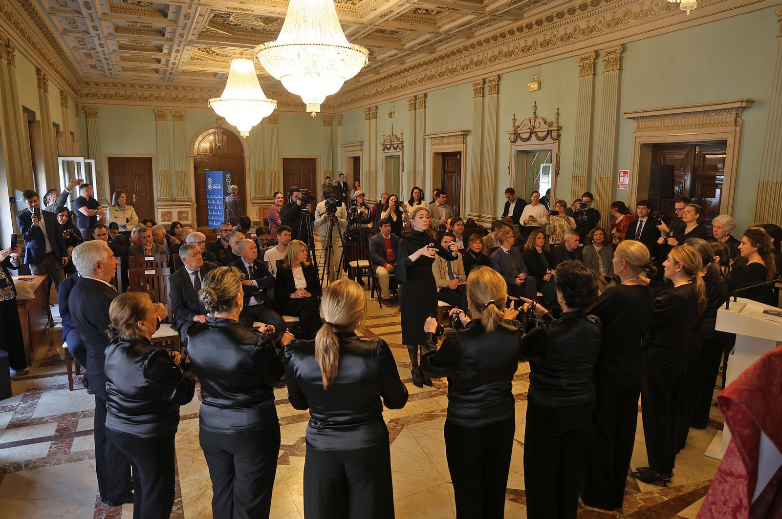 Imágenes de la presentación de la Guía de Semana Santa de Huelva