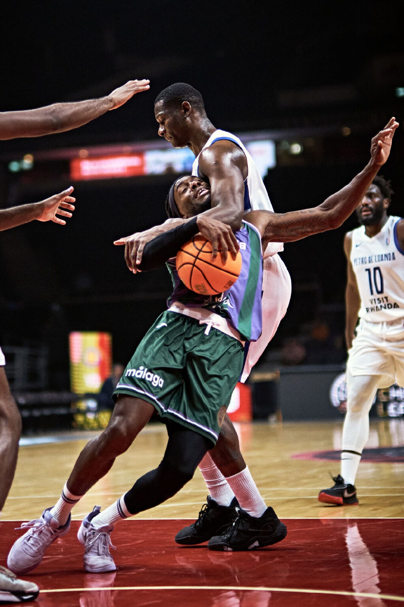 Las fotos del Preto Luanda - Unicaja de la Copa Intercontinental de baloncesto
