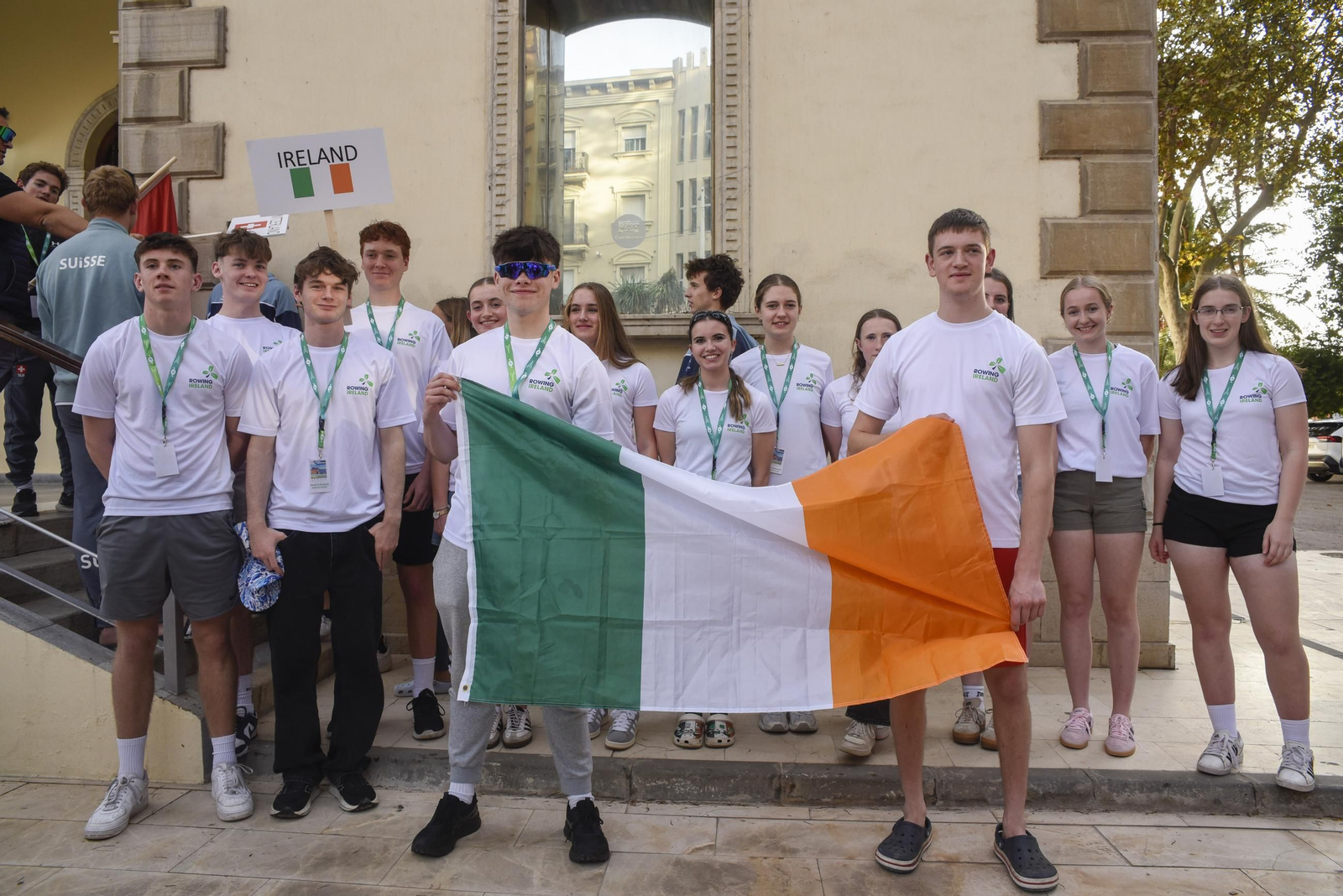 Las fotos del desfile de participantes de la Copa de la Juventud Europea de remo beach sprint de La Línea