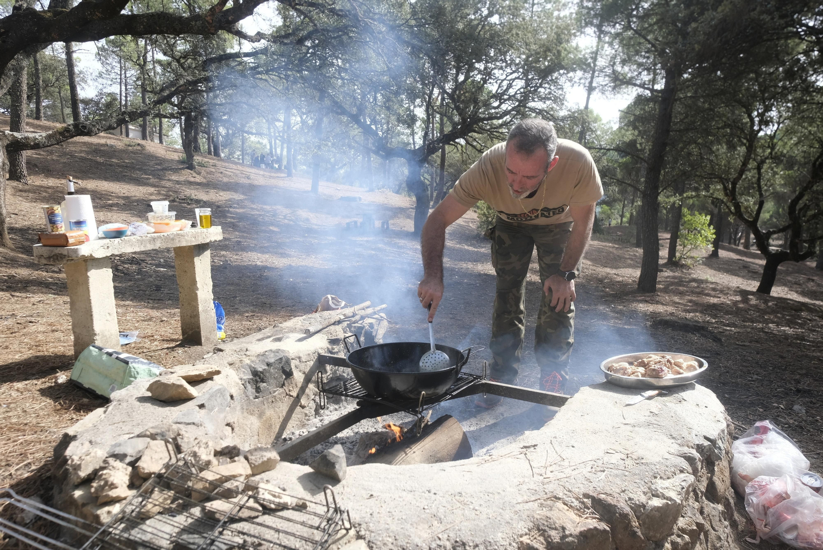 Los peroles por San Rafael en Los Villares, en imágenes