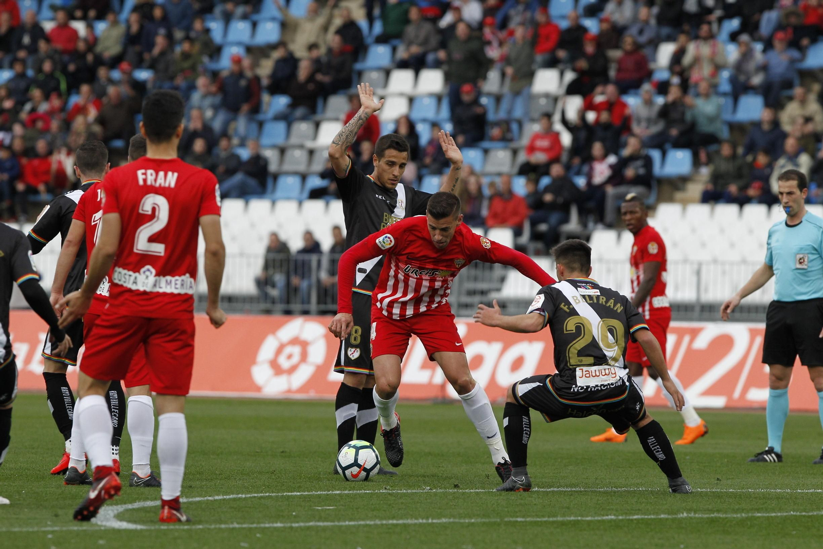 El UD Almería-Rayo Vallecano, en imágenes