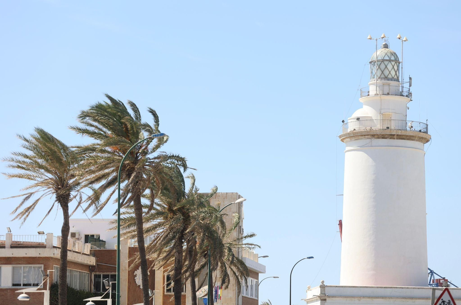 Las fotos del día de fuertes vientos en las playas de Málaga