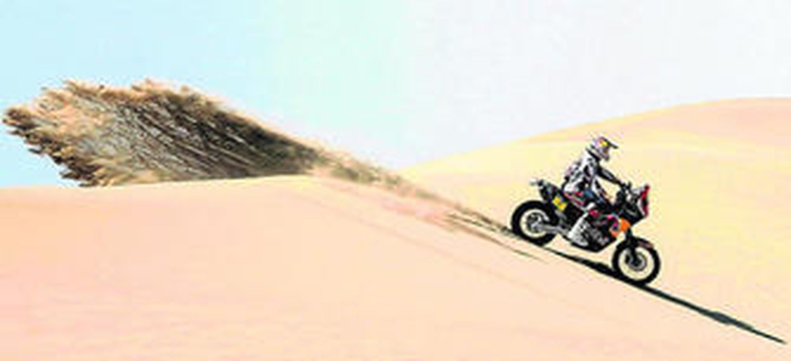 El francés Cyril Despres, uno de los grandes favoritos en motos, durante la etapa de ayer en Pisco.