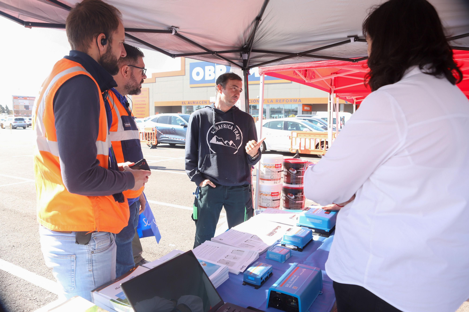 Imágenes del evento para profesionales y presentación del nuevo catálogo de Obramat