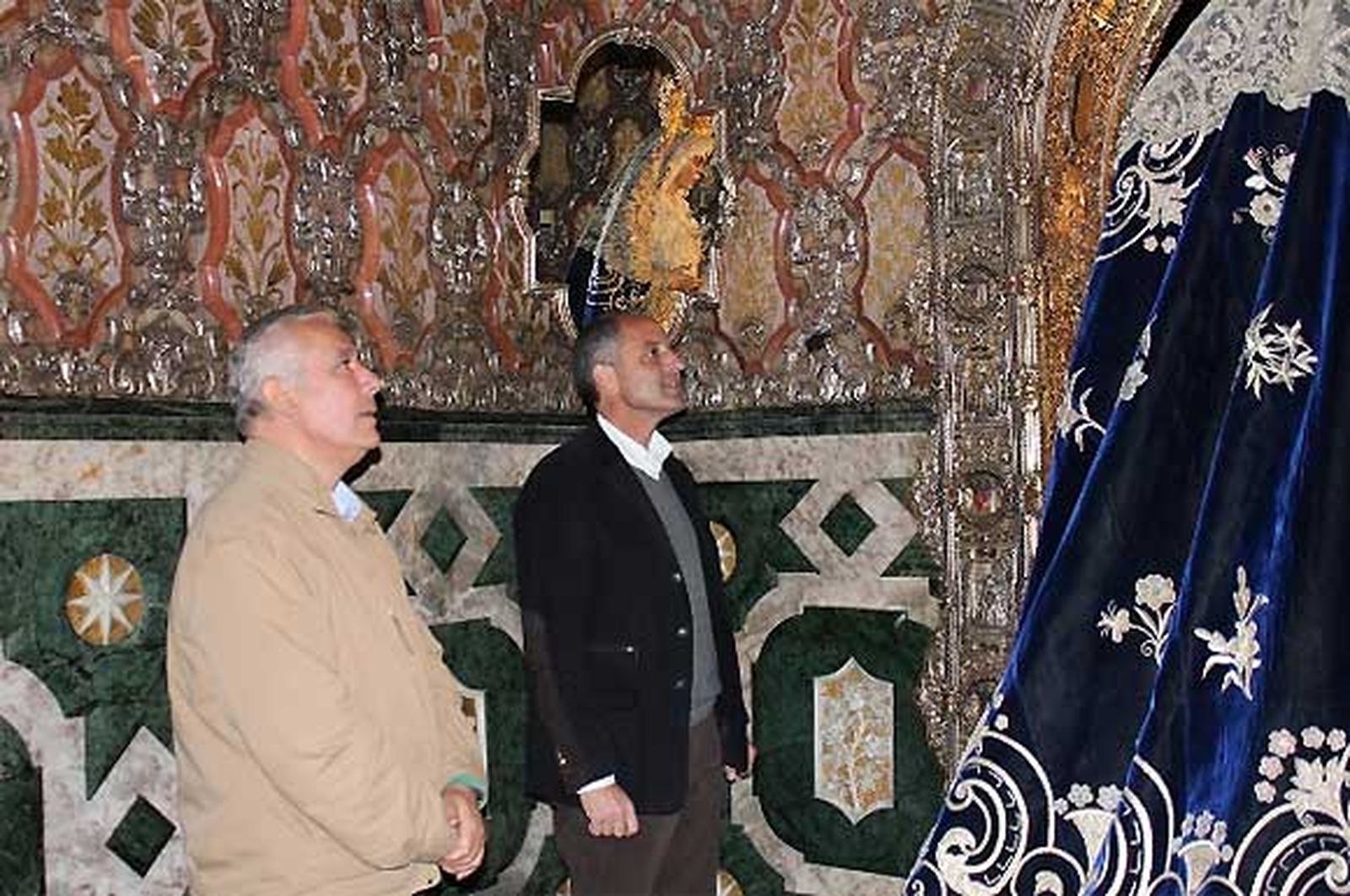 Camps visitó el domingo la basílica de la Macarena