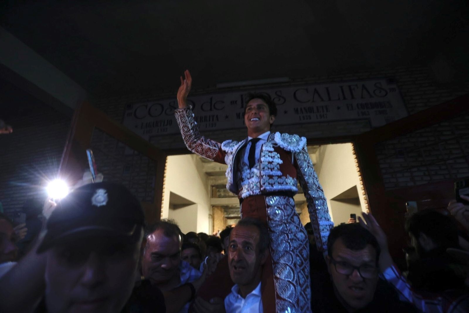 Las mejores fotos de la corrida de Morante, Ortega y Roca Rey en la Feria Taurina de Córdoba