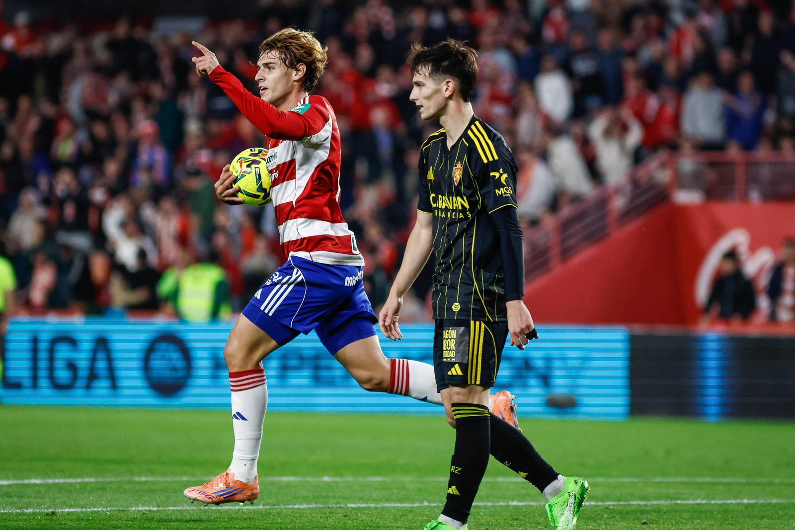 Las mejores imágenes de la victoria del Granada CF ante el Zaragoza
