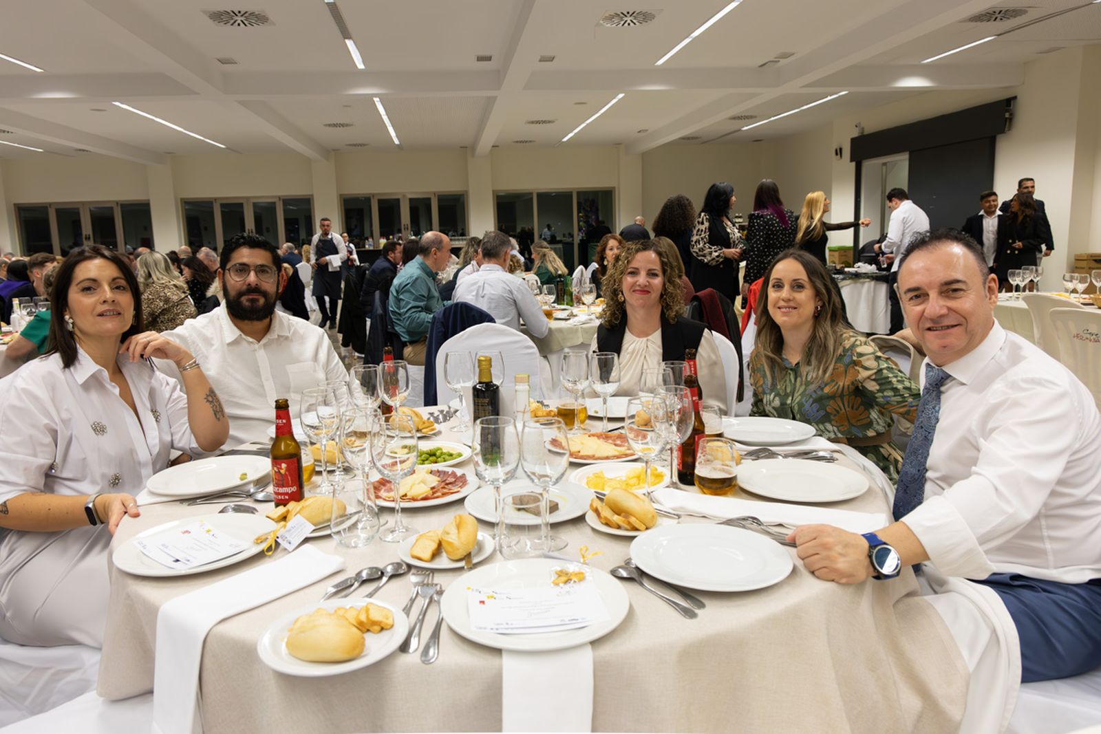 VII cena solidaria de la Asociación para la Lucha contra las Enfermedades de la Sangre (ALES), en imágenes