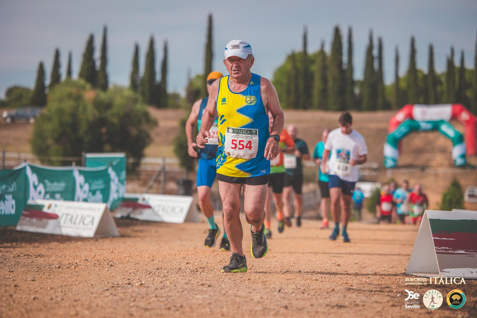 Búscate en las fotos del Cross de Itálica 2025 | 2