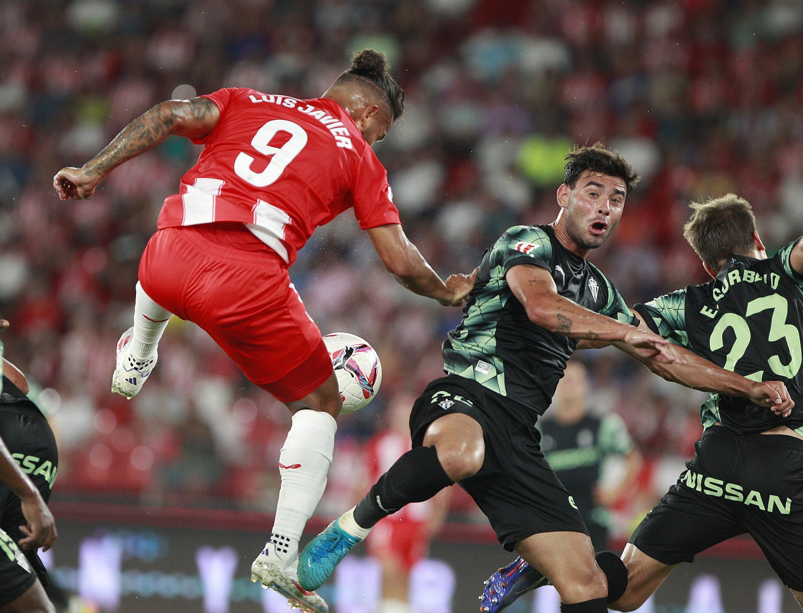 El partido U.D. Almería-Sporting de Gijón, en imágenes