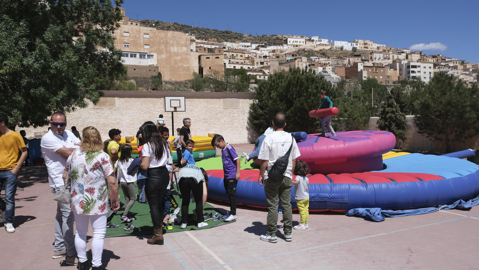 Imágenes de los juegos infantiles en las Fiestas de Abla