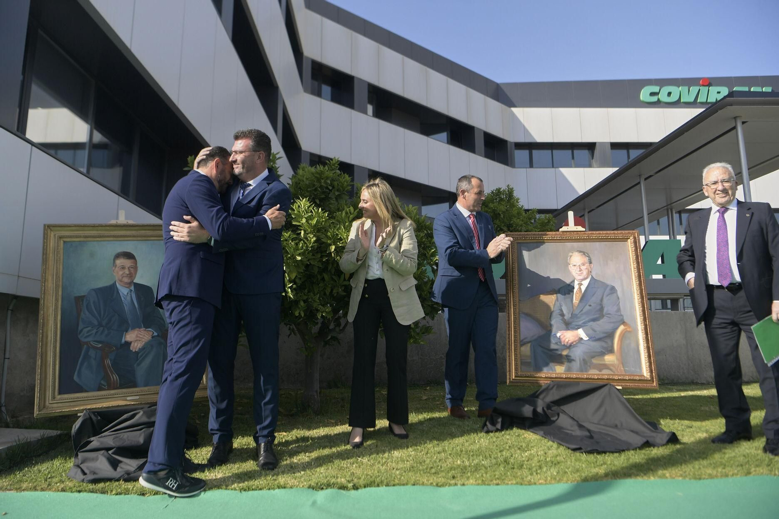 Homenaje en imágenes: Covirán rinde tributo a Antonio Robles y Antonio Salas