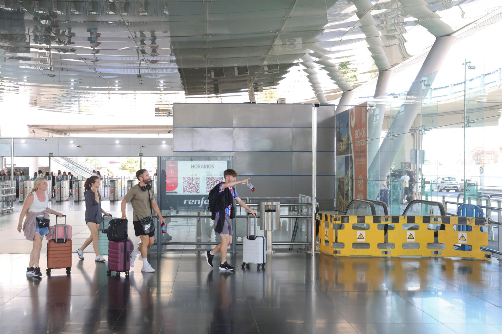 Ascensor roto Cercanías aeropuerto