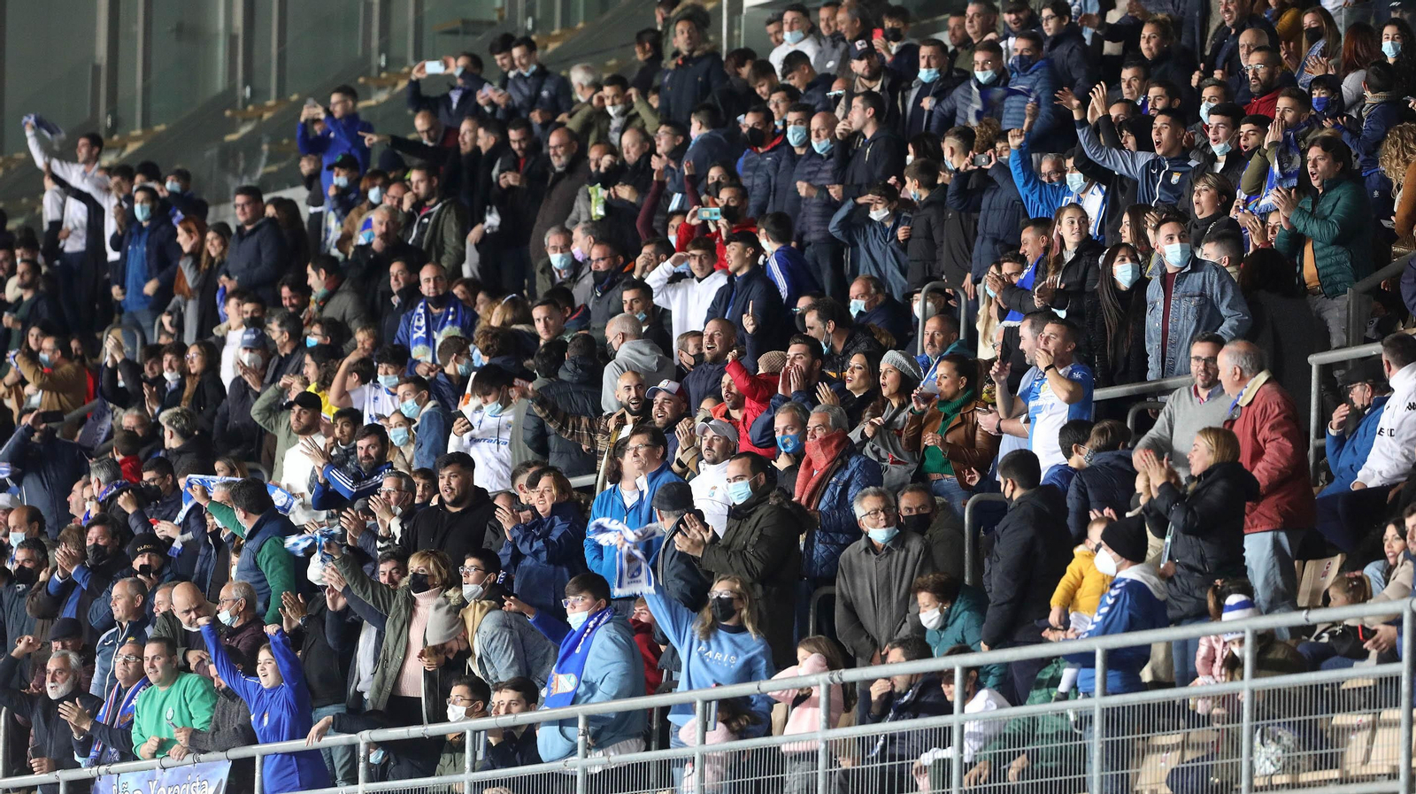 El Xerez CD vence al Conil 3-0 en su regreso a Chapín