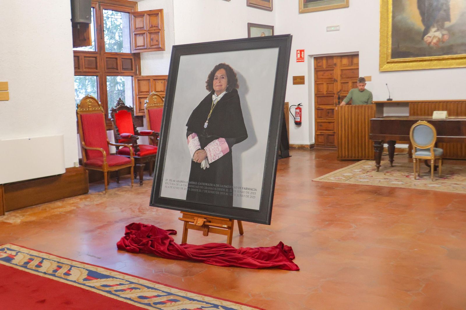 Todas las imágenes de la presentación del retrato de la rectora de la Universidad de Granada, Pilar Aranda