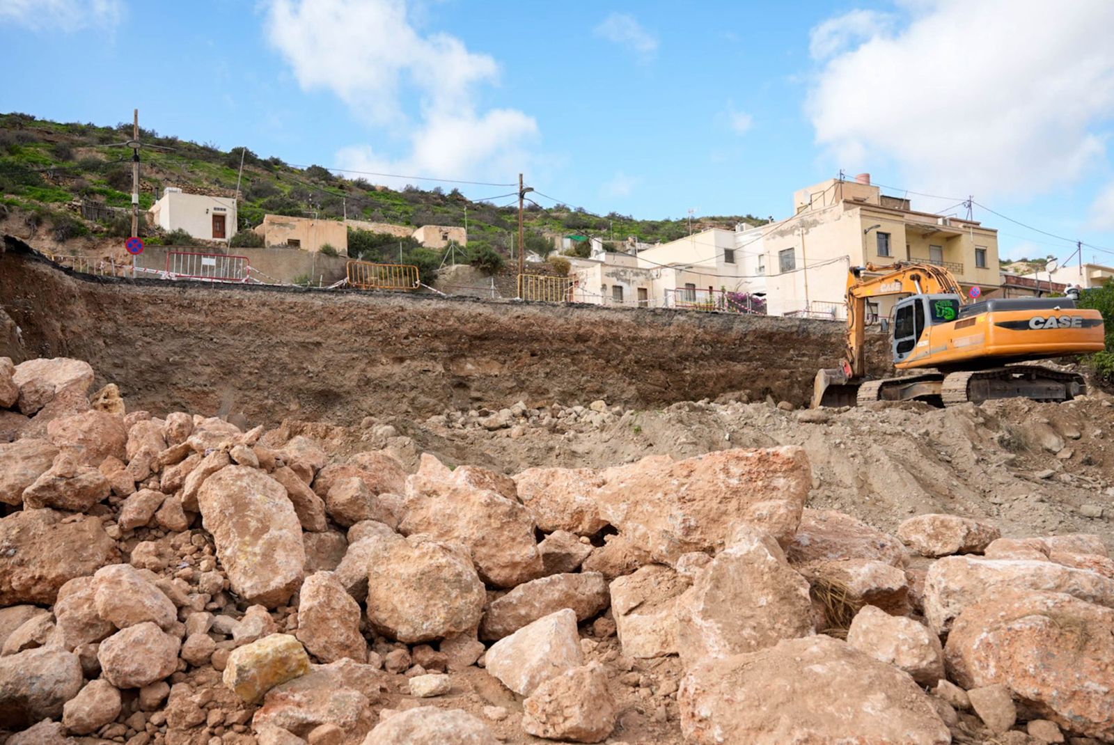 Aparición de restos arqueológicos en las obras de la carretera de El Chuche
