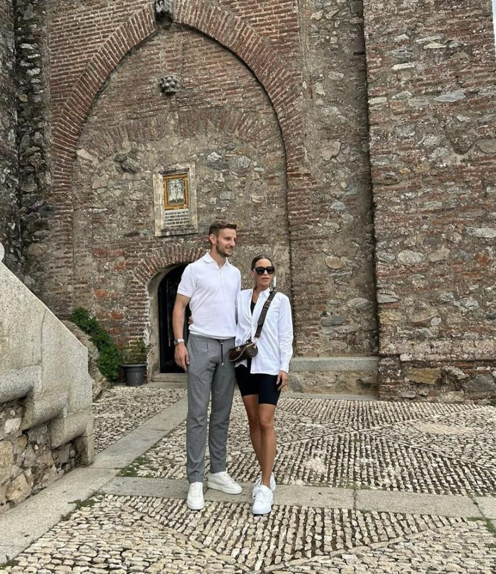 ¿En qué pueblo de Huelva ha estado el futbolista Ivan Rakitić de visita? ¿En qué pueblo de Huelva ha estado el futbolista Ivan Rakitić de visita?