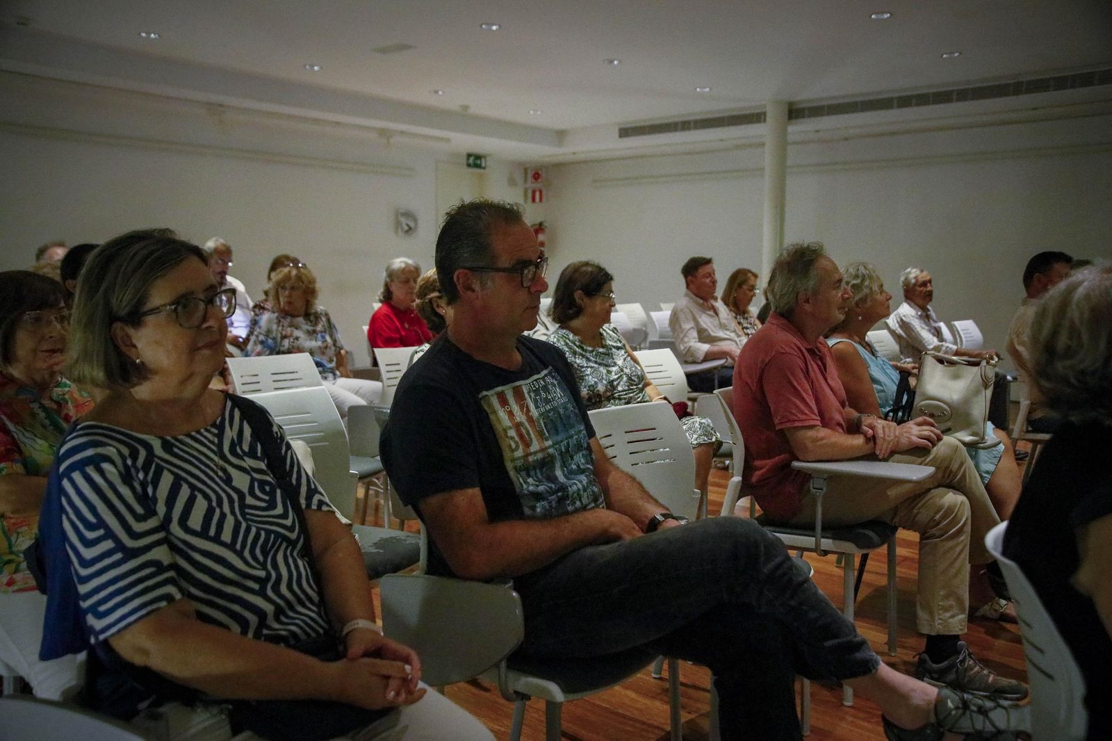 Las imágenes de la conferencia dentro de la "Semana Cultural Puerta Europa" de Ginés Valera en Almería