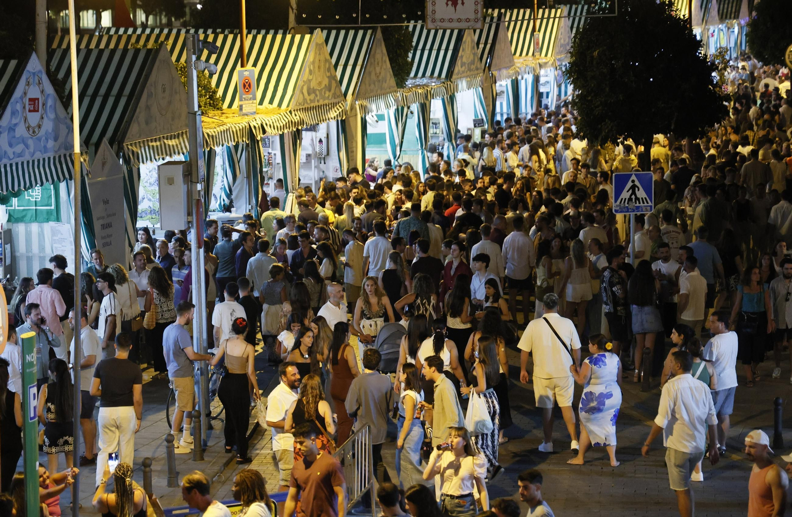 Las fotos de la primera noche de la Velá de Santa Ana